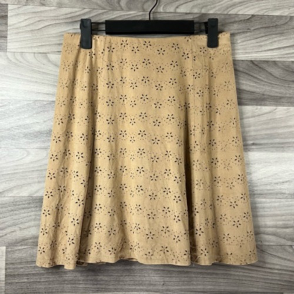 Maurices Womens A Line Skirt Beige Floral Above Knee Laser Cutout Microfiber S